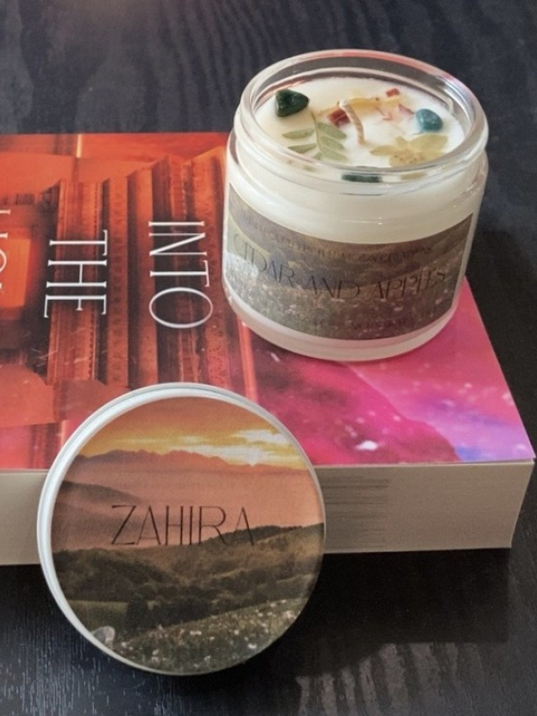 Zahira Candle